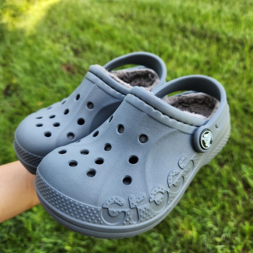 Crocs Kids Classic Baya Gray Fuzzy Lined Lightweight Cozy Comfort Clog Size C10 - Picture 4 of 15
